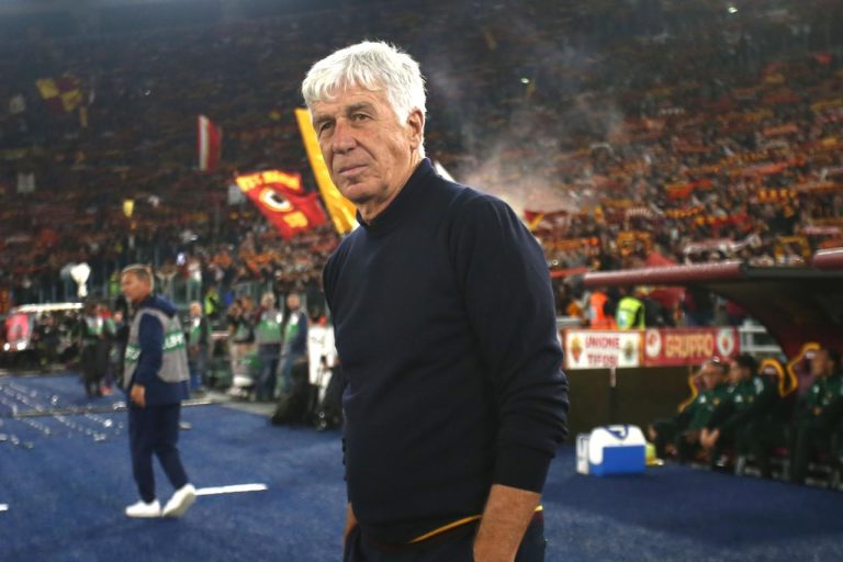 Gian Piero Gasperini in panchina contro l'Inter all'Olimpico