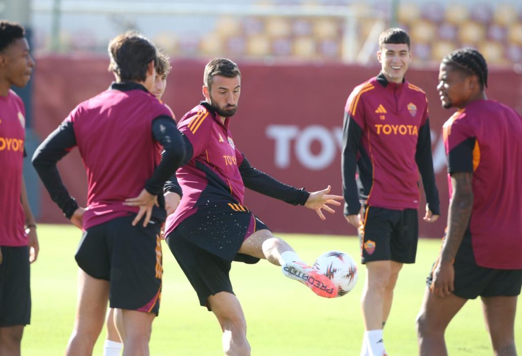 Cristante e compagni in allenamento a Trigoria